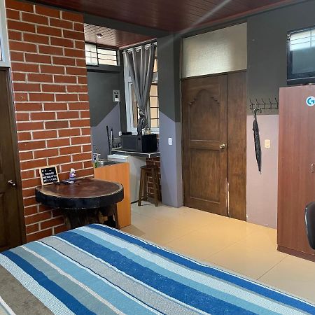 Huehueloft1 Estacionamiento Y Wifi Apartment Huehuetenango Ngoại thất bức ảnh